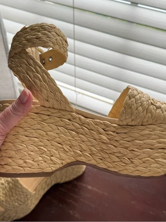 Marc Fisher steel sandal, platform, summer, 7.5M - Picture 8 of 11